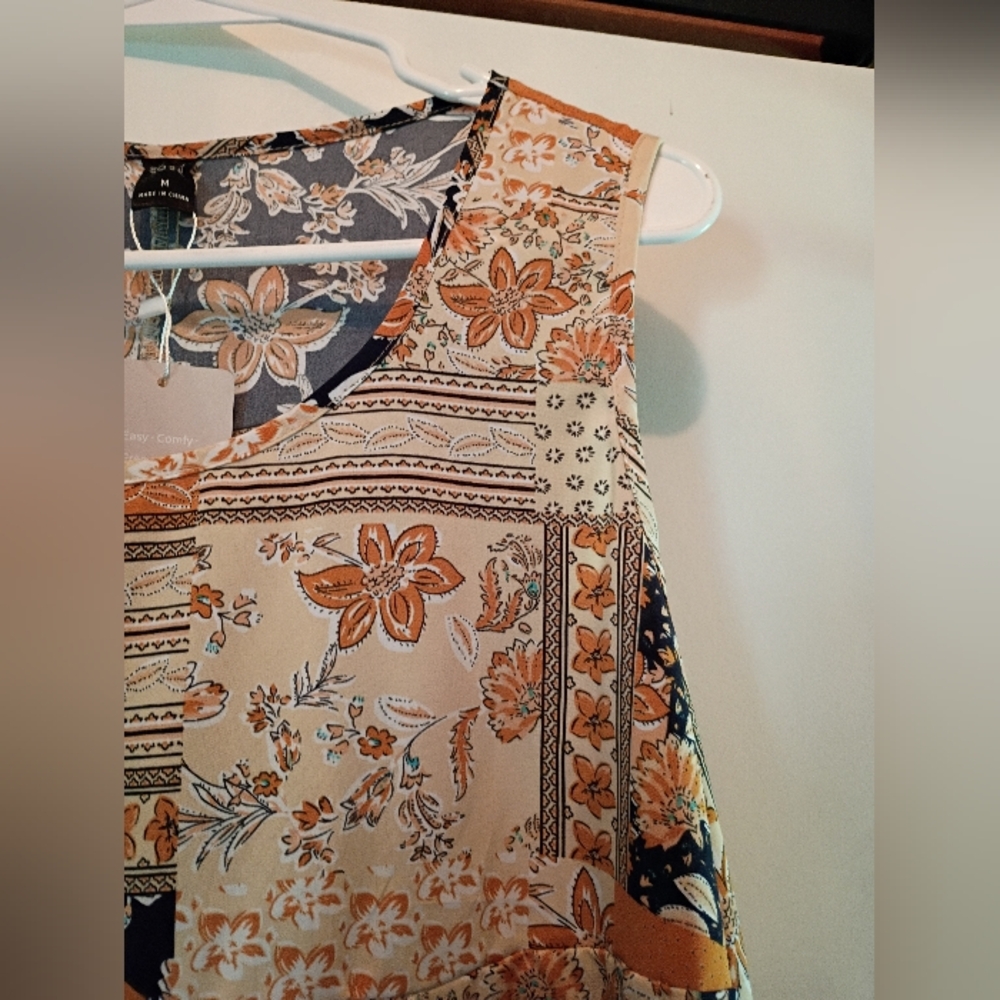 Emery Rose Sleeveless Patchwork Floral Midi Dress - Picture 5 of 9